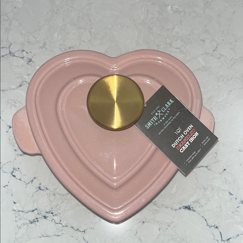 Smith & Clark Pink Heart Dutch Oven